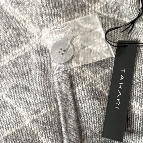 NWT Tahari Wool Blend Gray Oversized Diamond Design Women’s Coat Size S - Picture 12 of 12